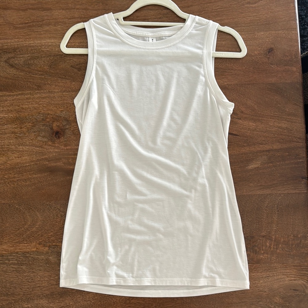 Athleta White Sleeveless Tank Top Rounded Neckline Fitted